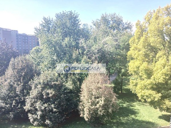 appartamento in vendita a Milano in zona Ghisolfa
