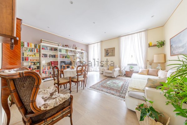 appartamento in vendita a Milano in zona Porta Genova