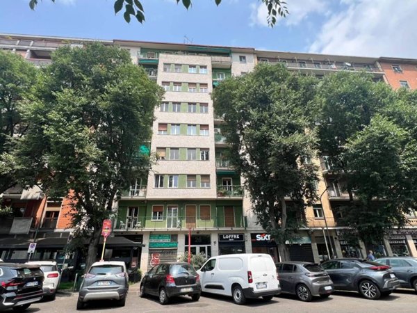 appartamento in vendita a Milano in zona Sempione