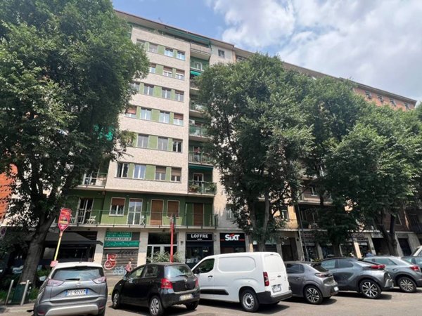 appartamento in vendita a Milano in zona Sempione