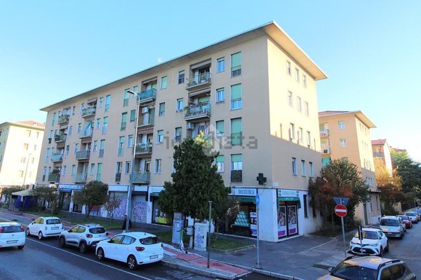 appartamento in vendita a Milano in zona Quarto Oggiaro