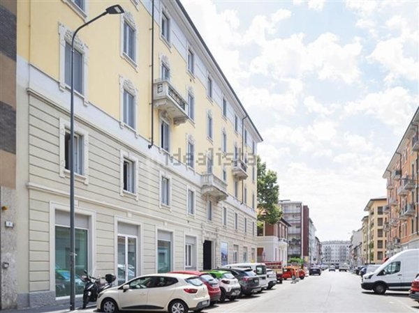 appartamento in vendita a Milano in zona Porta Genova