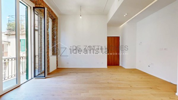 appartamento in vendita a Milano in zona Sempione