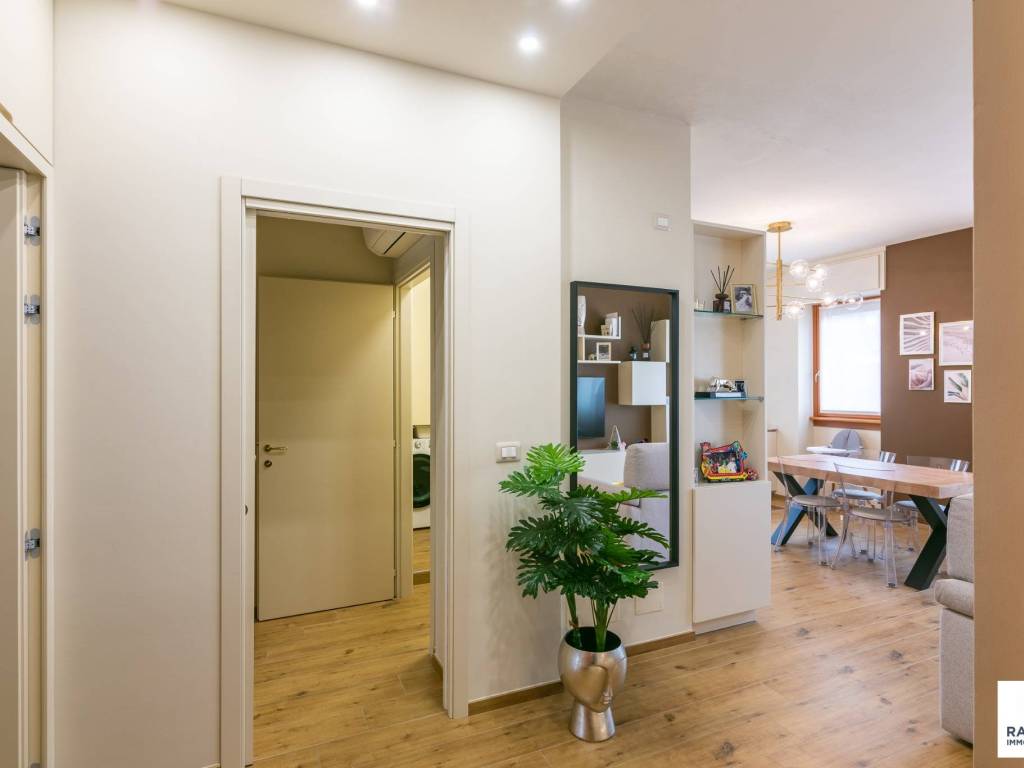 appartamento in vendita a Milano in zona Porta Vittoria