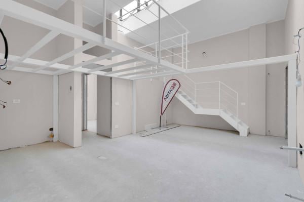 appartamento in vendita a Milano in zona Morivione