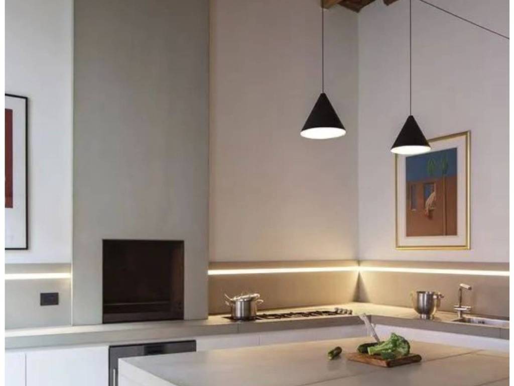 appartamento in vendita a Milano in zona Sant'Ambrogio