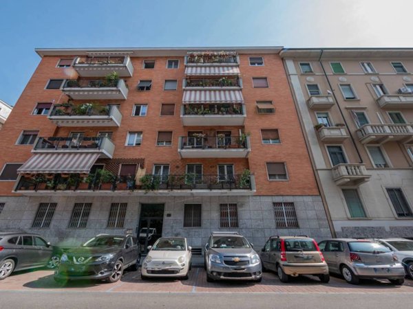 appartamento in vendita a Milano in zona Isola