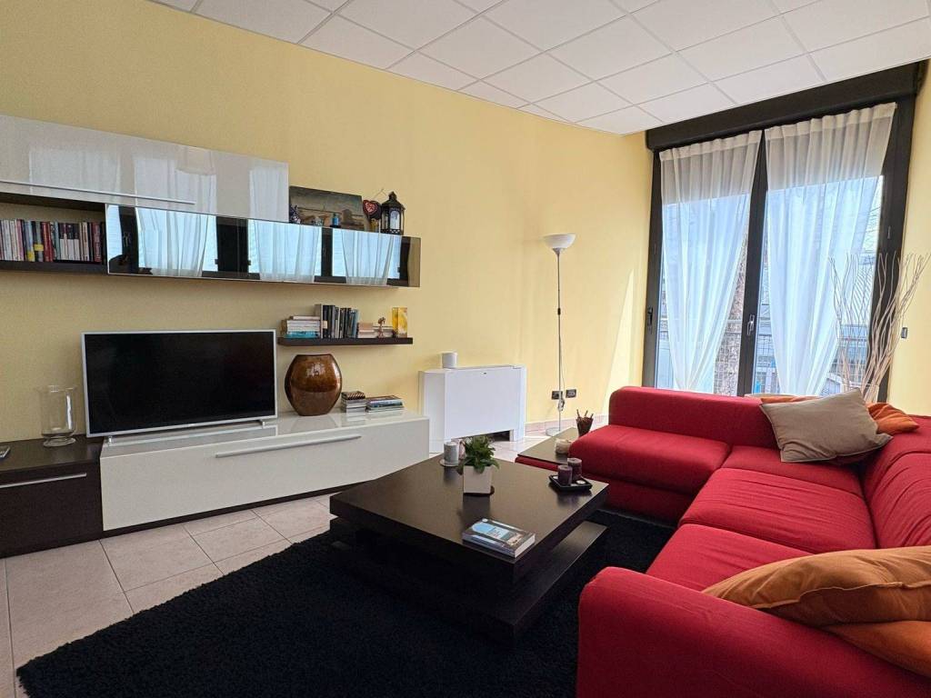 appartamento in vendita a Milano in zona Corvetto