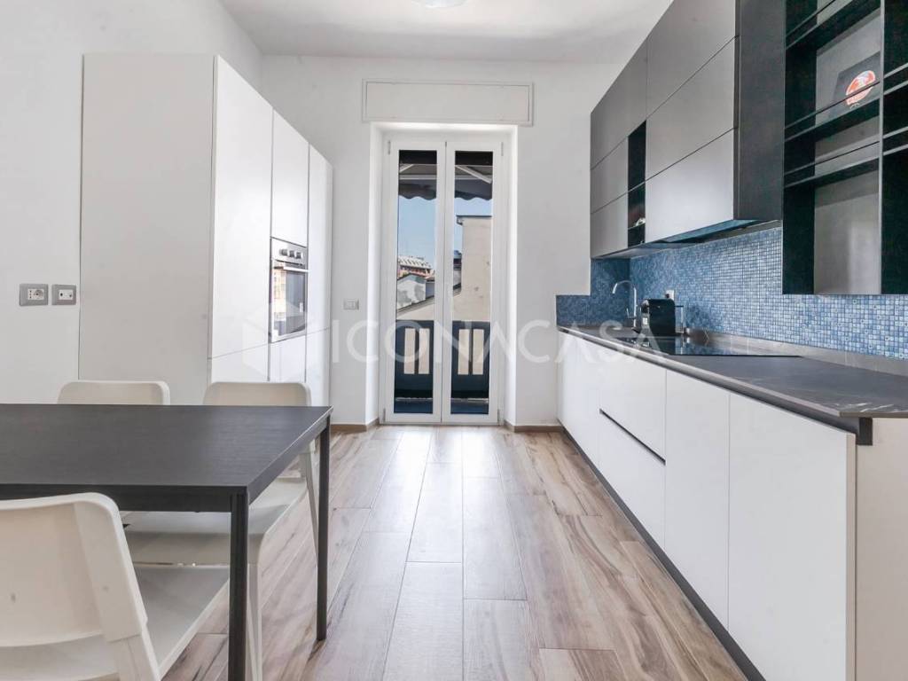 appartamento in vendita a Milano in zona Isola