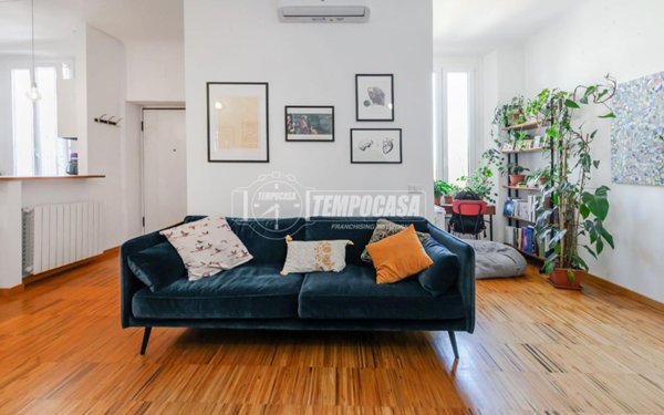 appartamento in vendita a Milano in zona Dergano