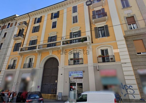 locale commerciale in vendita a Milano in zona Isola