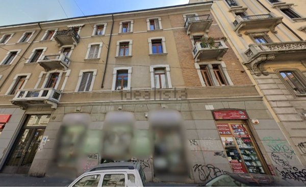 locale commerciale in vendita a Milano in zona Isola