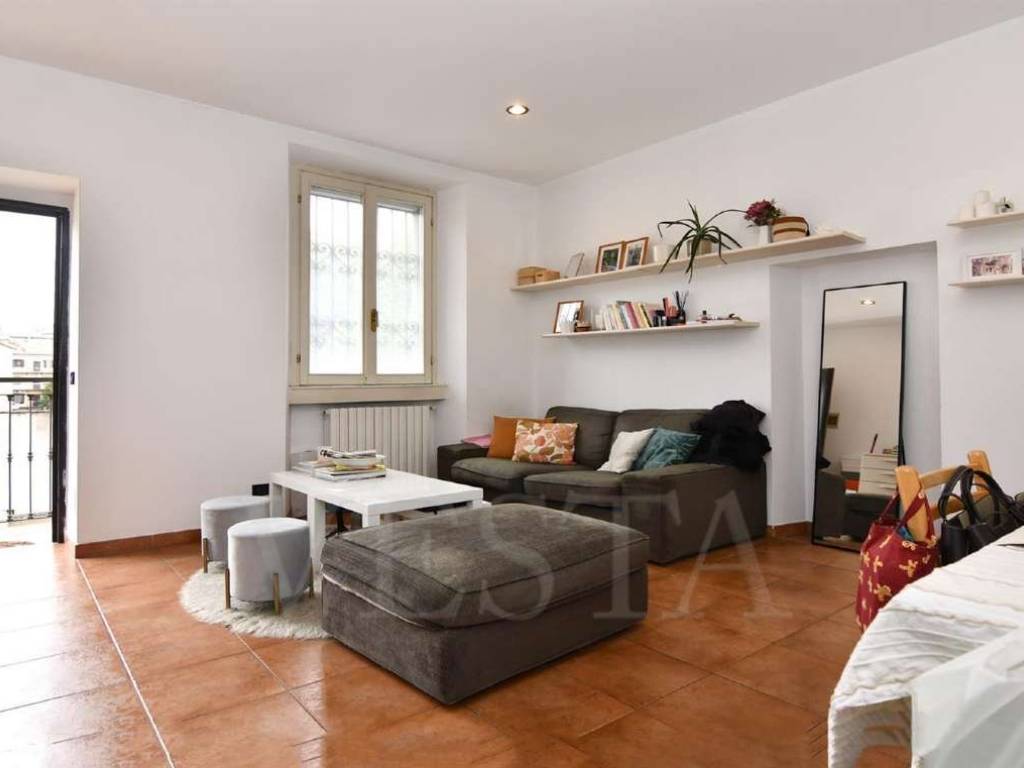 appartamento in vendita a Milano in zona Solari