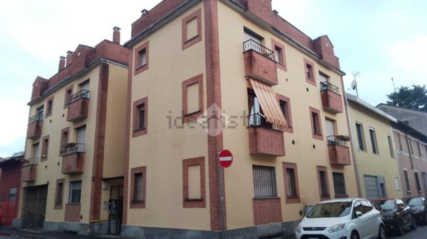 appartamento in vendita a Milano in zona Gorla