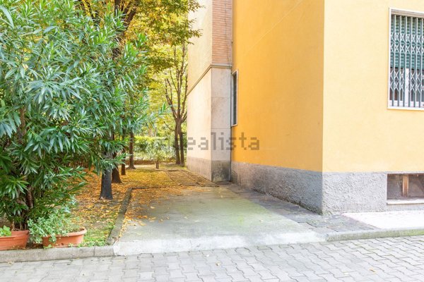 appartamento in vendita a Milano in zona Rembrandt