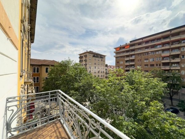 appartamento in vendita a Milano in zona Isola