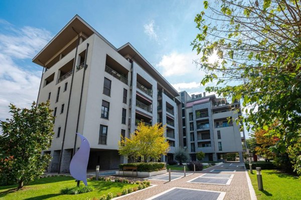 appartamento in vendita a Milano in zona Vigentino