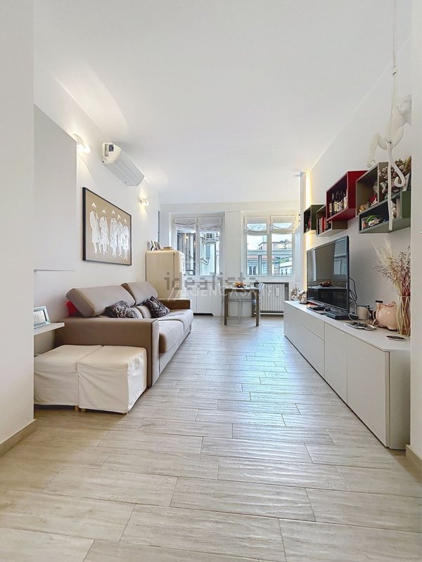 appartamento in vendita a Milano in zona Sempione