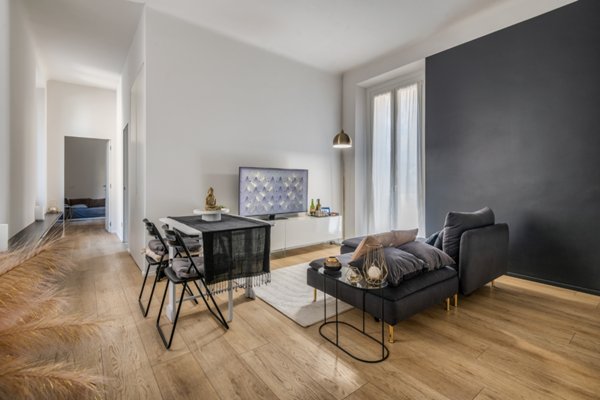 appartamento in vendita a Milano in zona Cinque Giornate