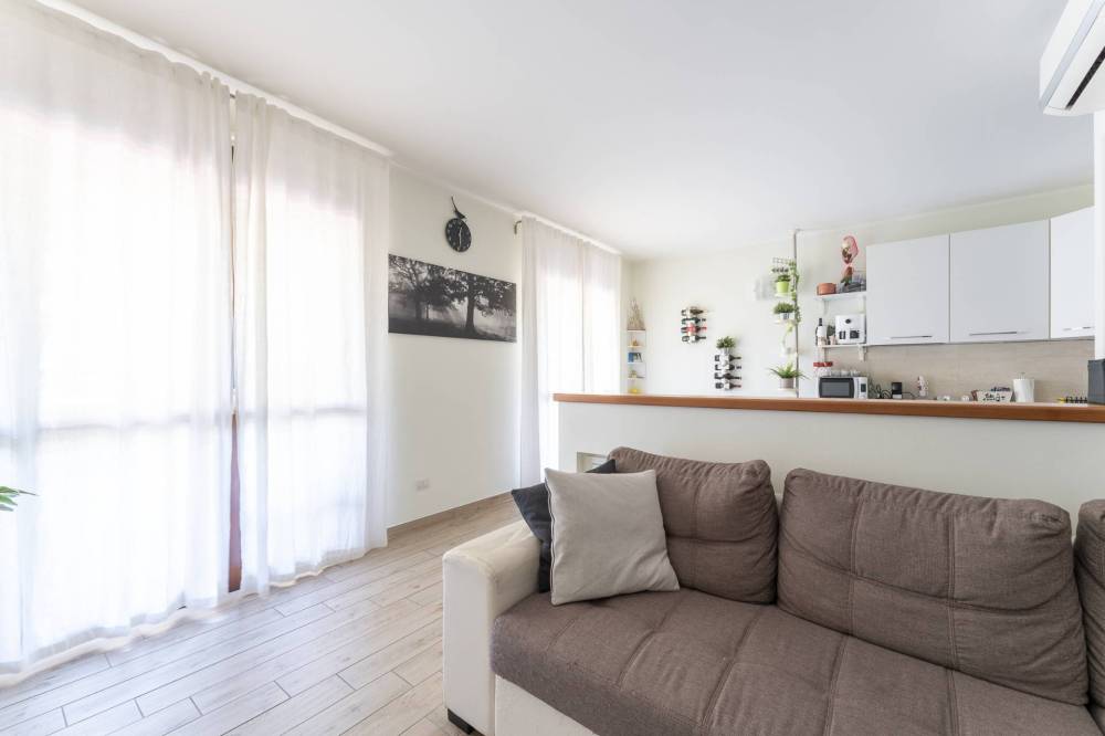 appartamento in vendita a Milano in zona Vigentino