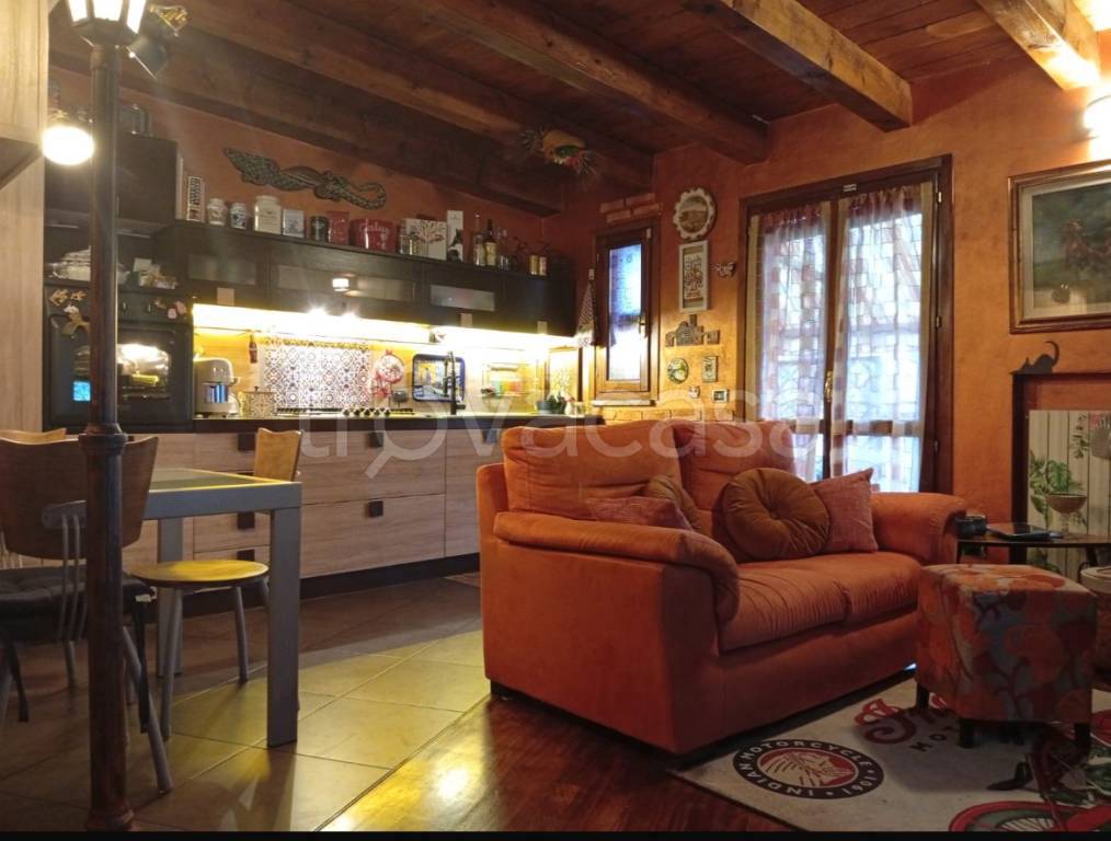 appartamento in vendita a Milano in zona Piazzale Lodi