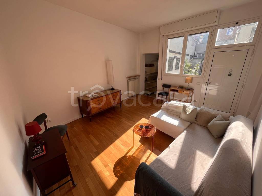 appartamento in vendita a Milano in zona Dergano