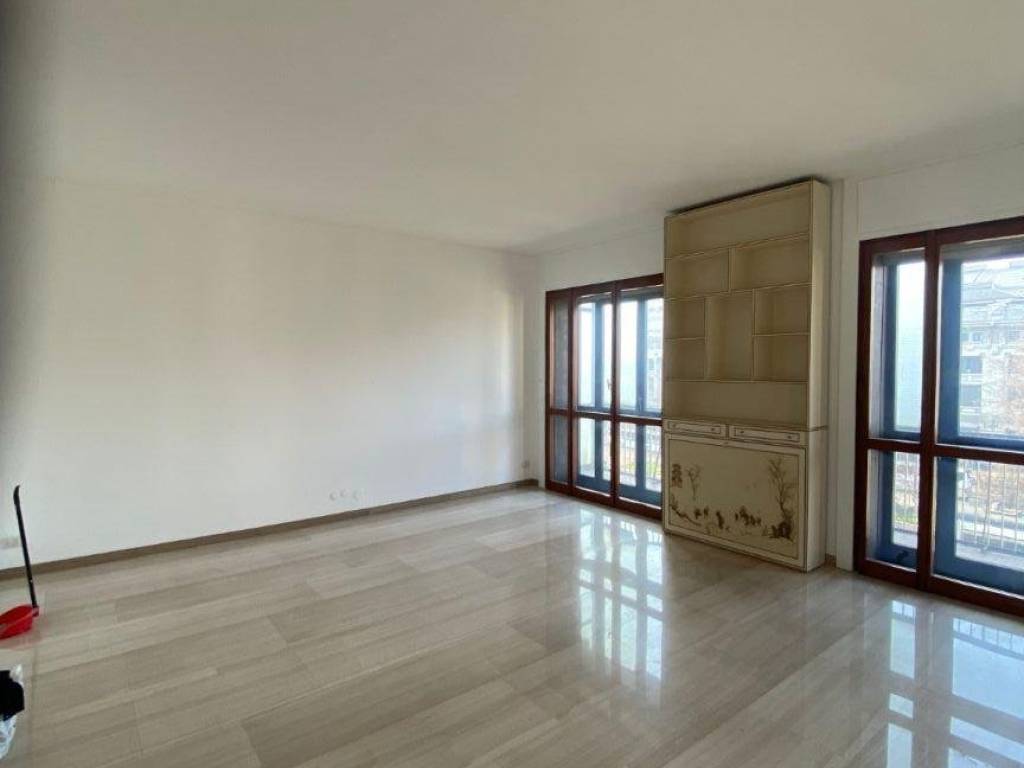 appartamento in vendita a Milano in zona Centro Direzionale