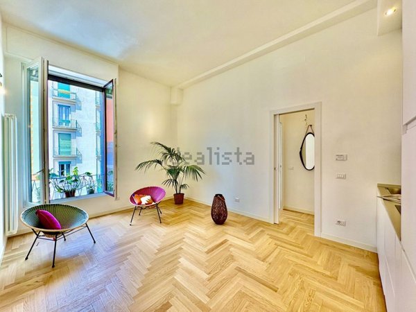 appartamento in vendita a Milano in zona Porta Genova