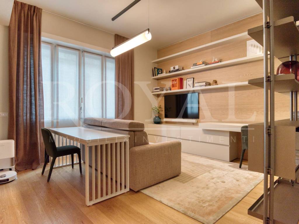 appartamento in vendita a Milano in zona Guastalla