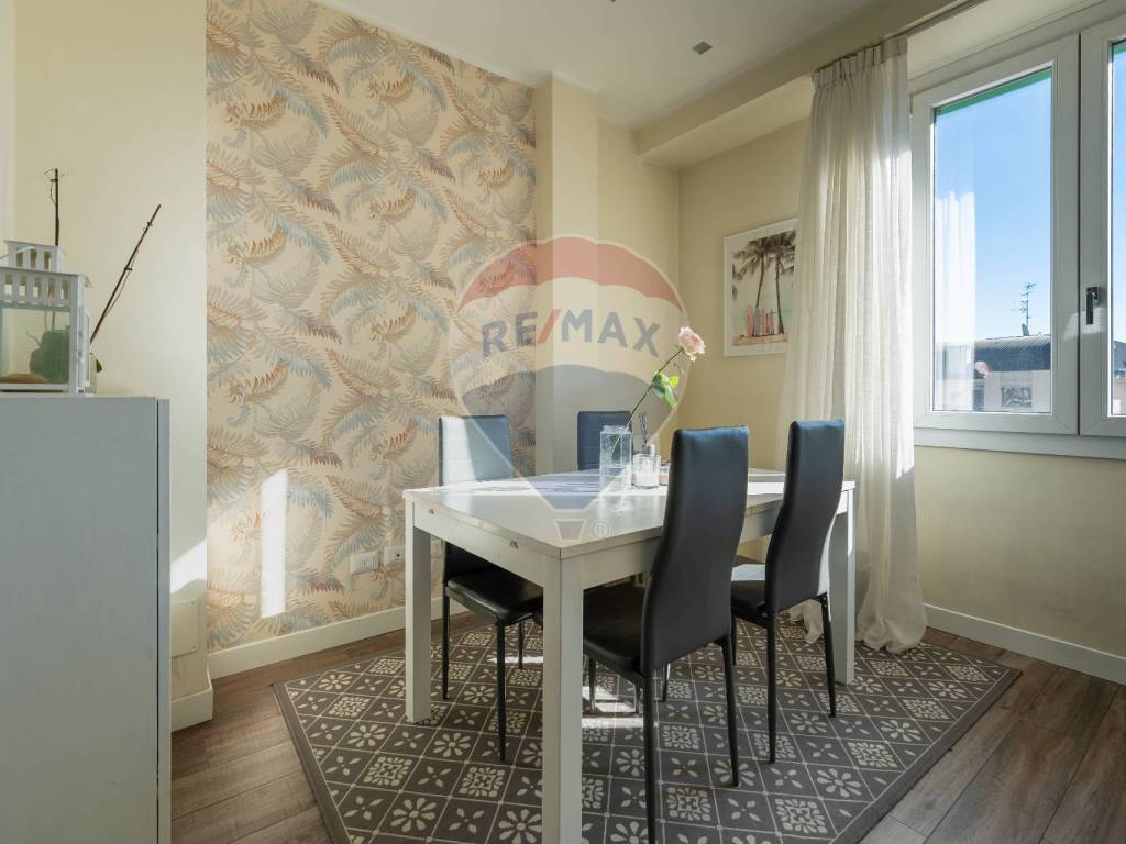 appartamento in vendita a Milano in zona Cascina dei Pomi