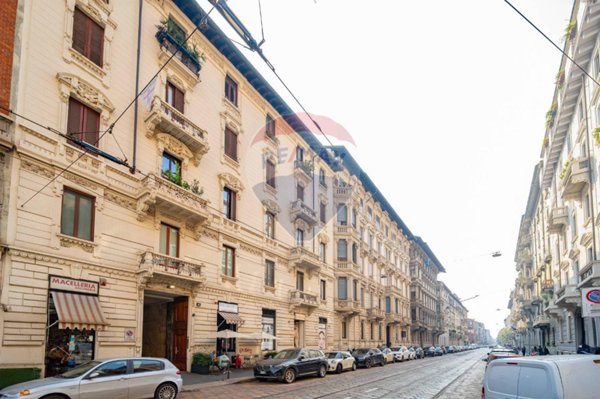 appartamento in vendita a Milano in zona Cadorna