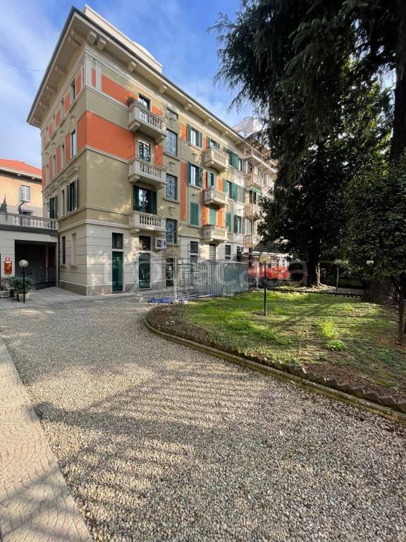 appartamento in vendita a Milano in zona Maggiolina