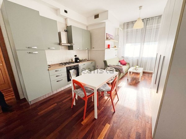 appartamento in vendita a Milano in zona Stadera