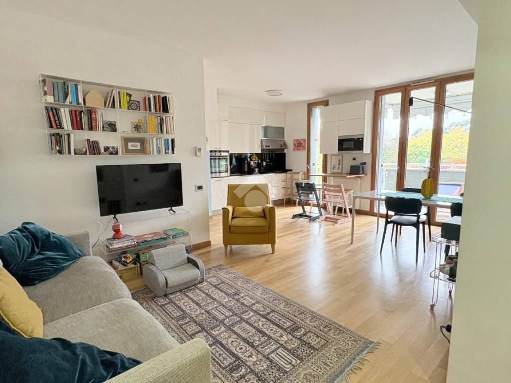 appartamento in vendita a Milano in zona Lambrate