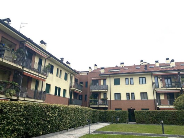 appartamento in vendita a Milano in zona Muggiano