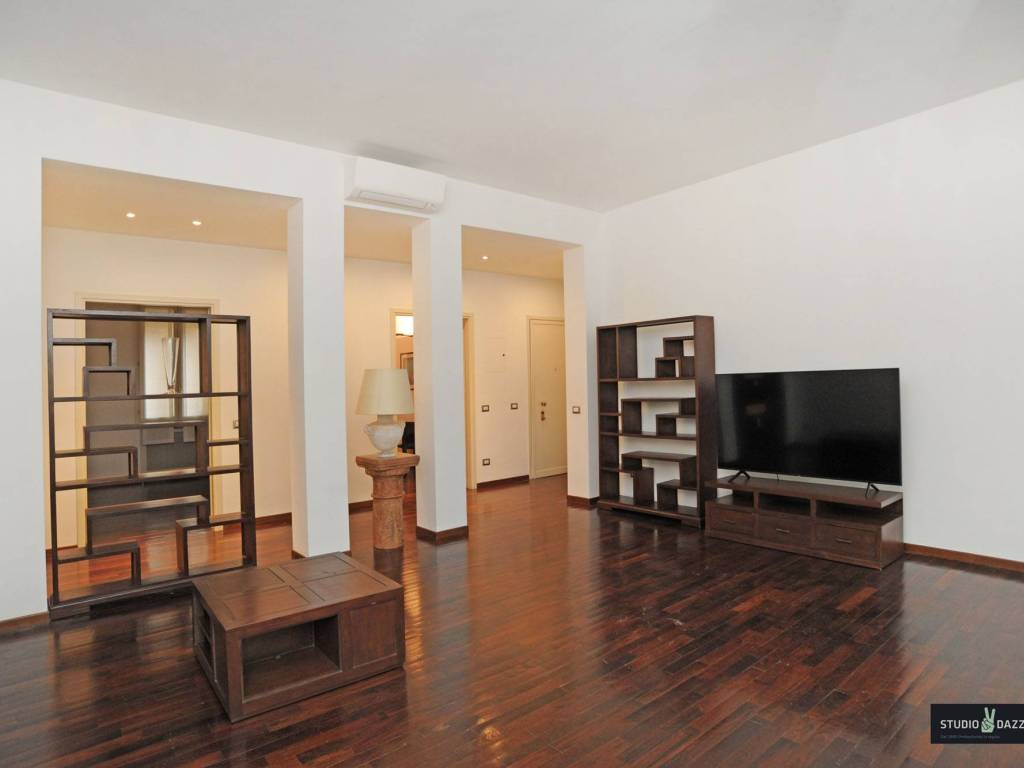 appartamento in vendita a Milano in zona Brera