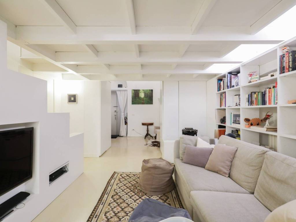 appartamento in vendita a Milano in zona Solari