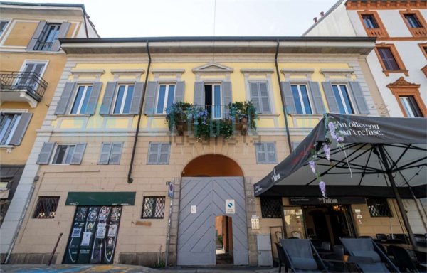 appartamento in vendita a Milano in zona Porta Genova