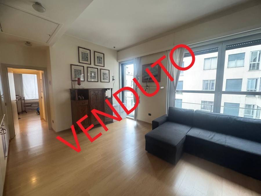appartamento in vendita a Milano in zona Porta Nuova