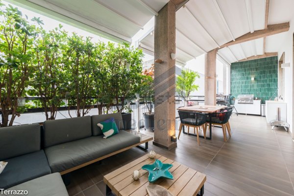 appartamento in vendita a Milano in zona Bocconi