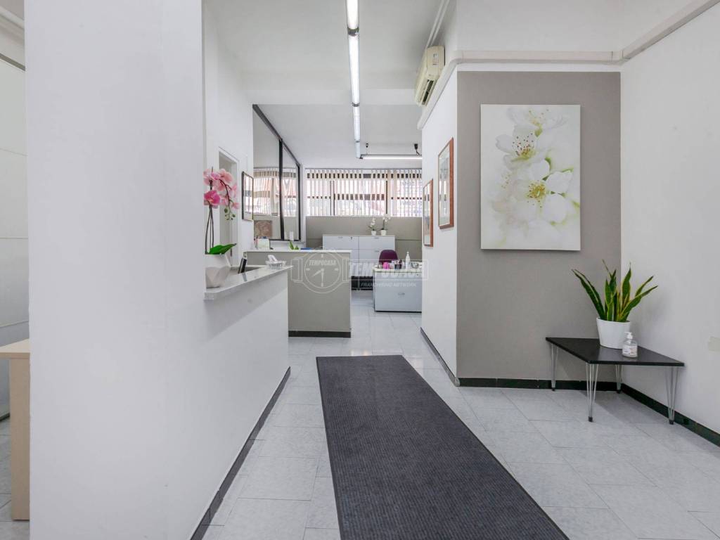 ufficio in vendita a Milano in zona Isola