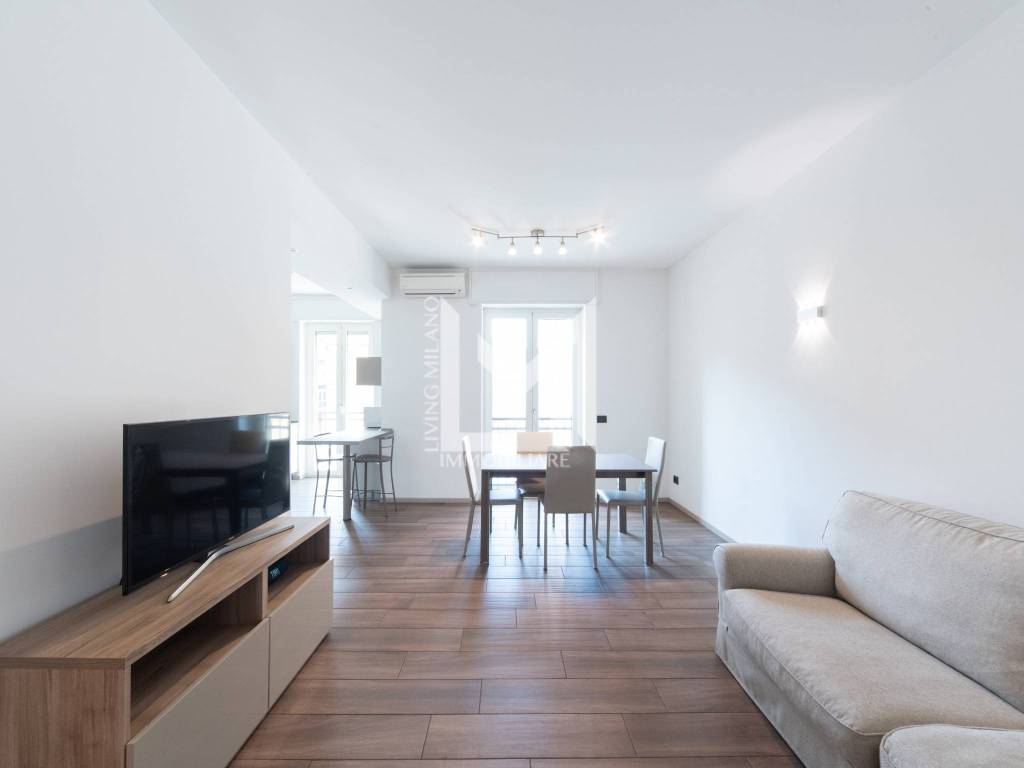 appartamento in vendita a Milano in zona Lorenteggio