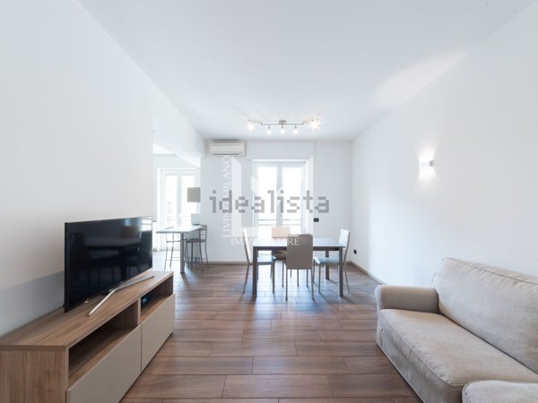 appartamento in vendita a Milano in zona Lorenteggio