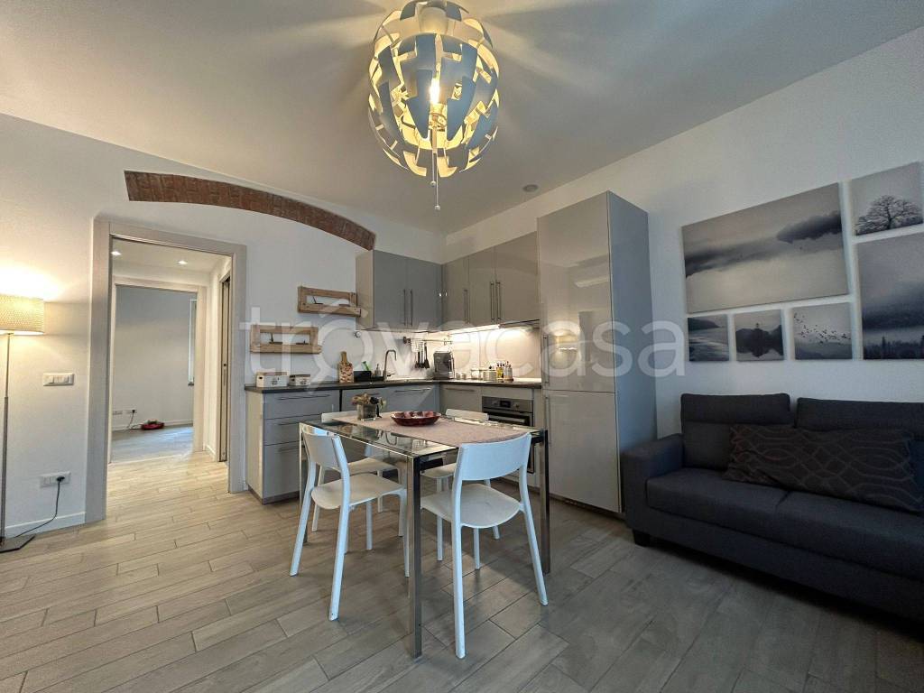 appartamento in vendita a Milano in zona Isola