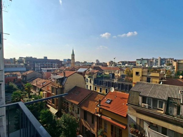 appartamento in vendita a Milano in zona Ghisolfa