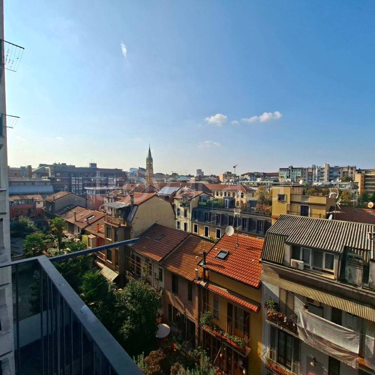appartamento in vendita a Milano in zona Ghisolfa