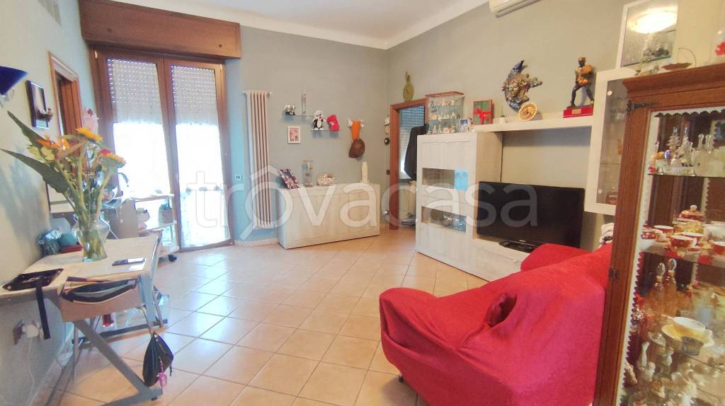 appartamento in vendita a Milano in zona Stadera