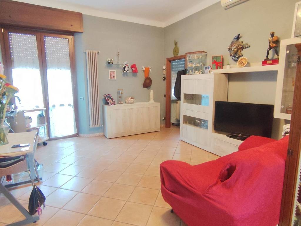 appartamento in vendita a Milano in zona Stadera