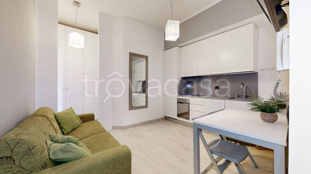 appartamento in vendita a Milano in zona Sempione