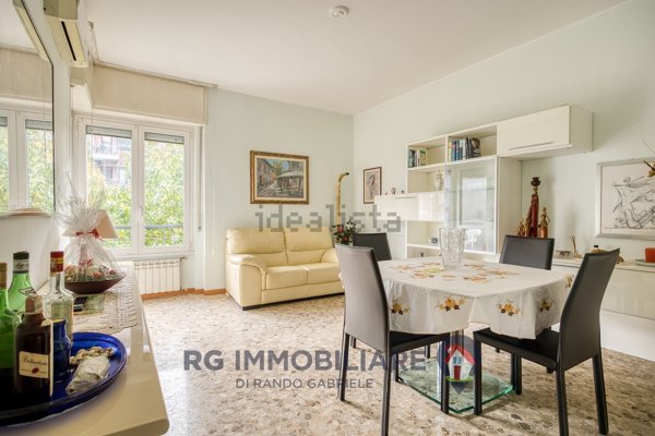 appartamento in vendita a Milano in zona Famagosta